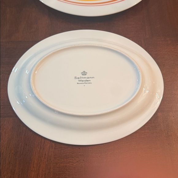 Seltmann Weiden Bavaria Germany Porcelain 10" Oval Plates Circles - Picture 3 of 4